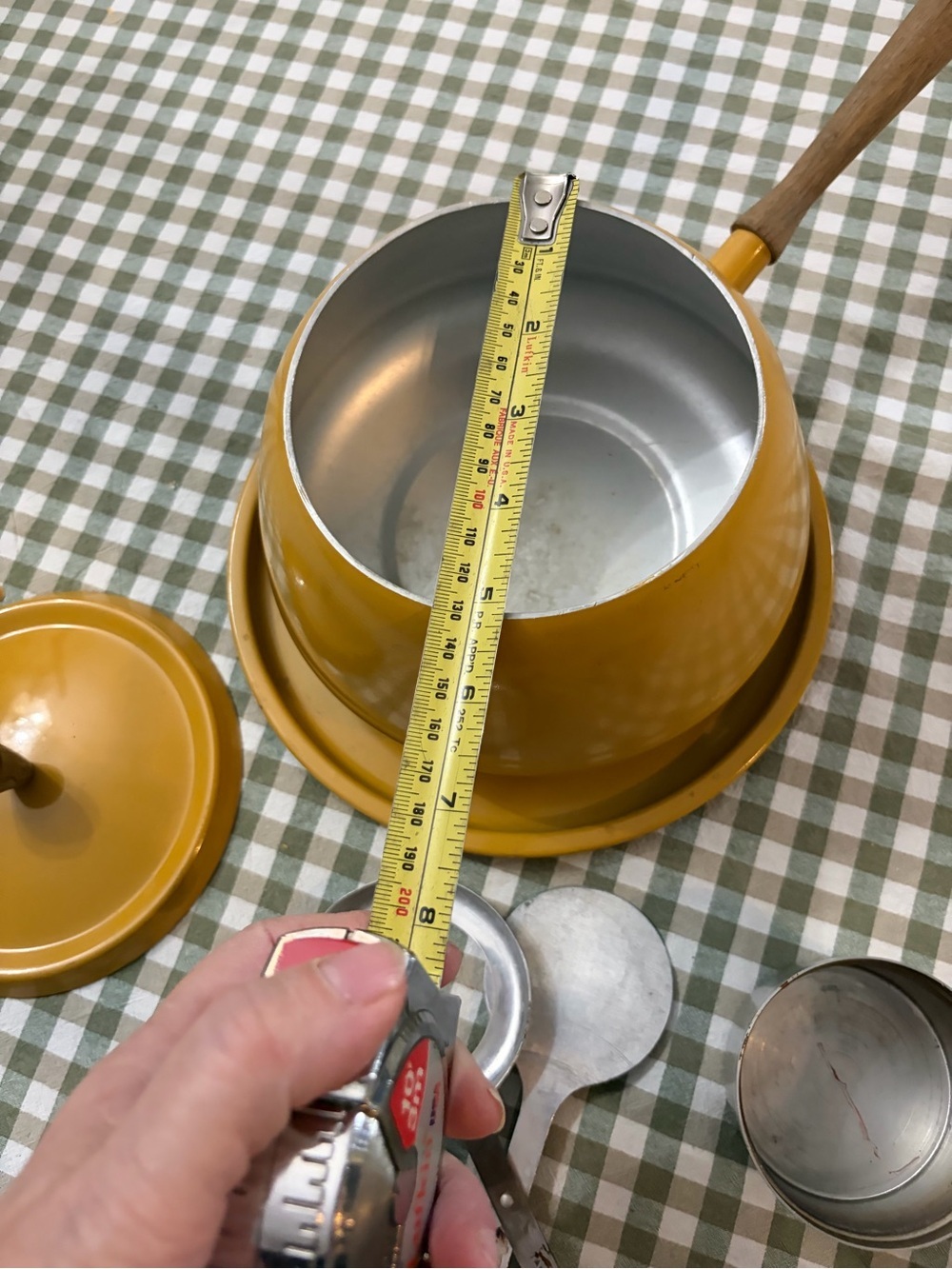 Vintage Yellow Enamel Fondue Pot with lid - Picture 10 of 11